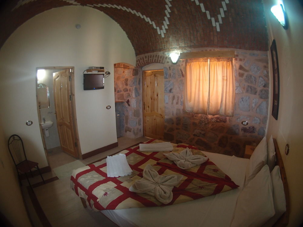 Roots Red Sea Hotel El Qoseir Exterior photo